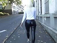 Lara CumKitten - SPERMAWALK AND LEGGINGSWALK 